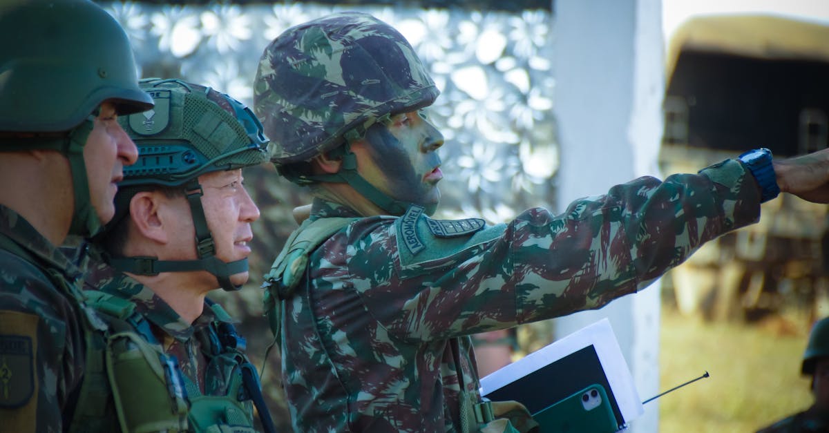 如何利用人机交互技术防御技术支持和辅助软件？