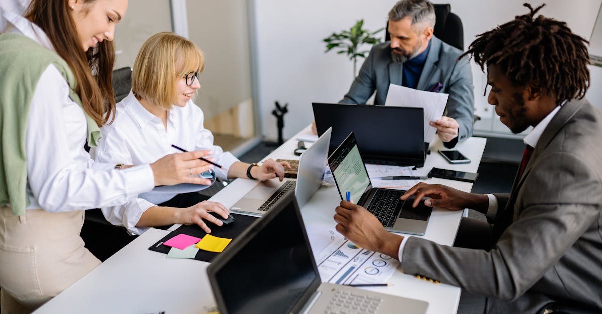 深入了解黑客文化:历史、背景和他们的行为